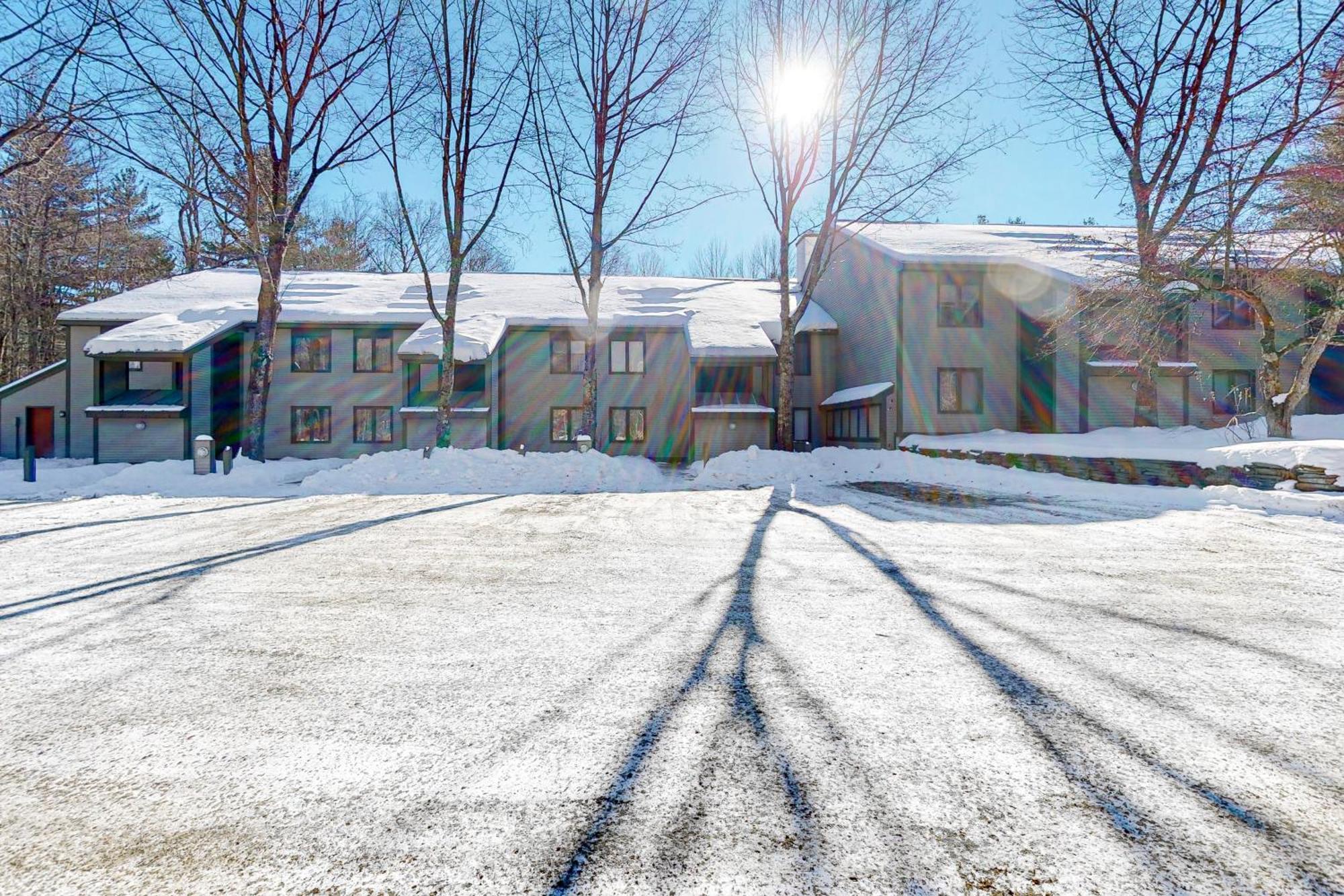 Mountain Breeze Getaway Condos Warren Room photo
