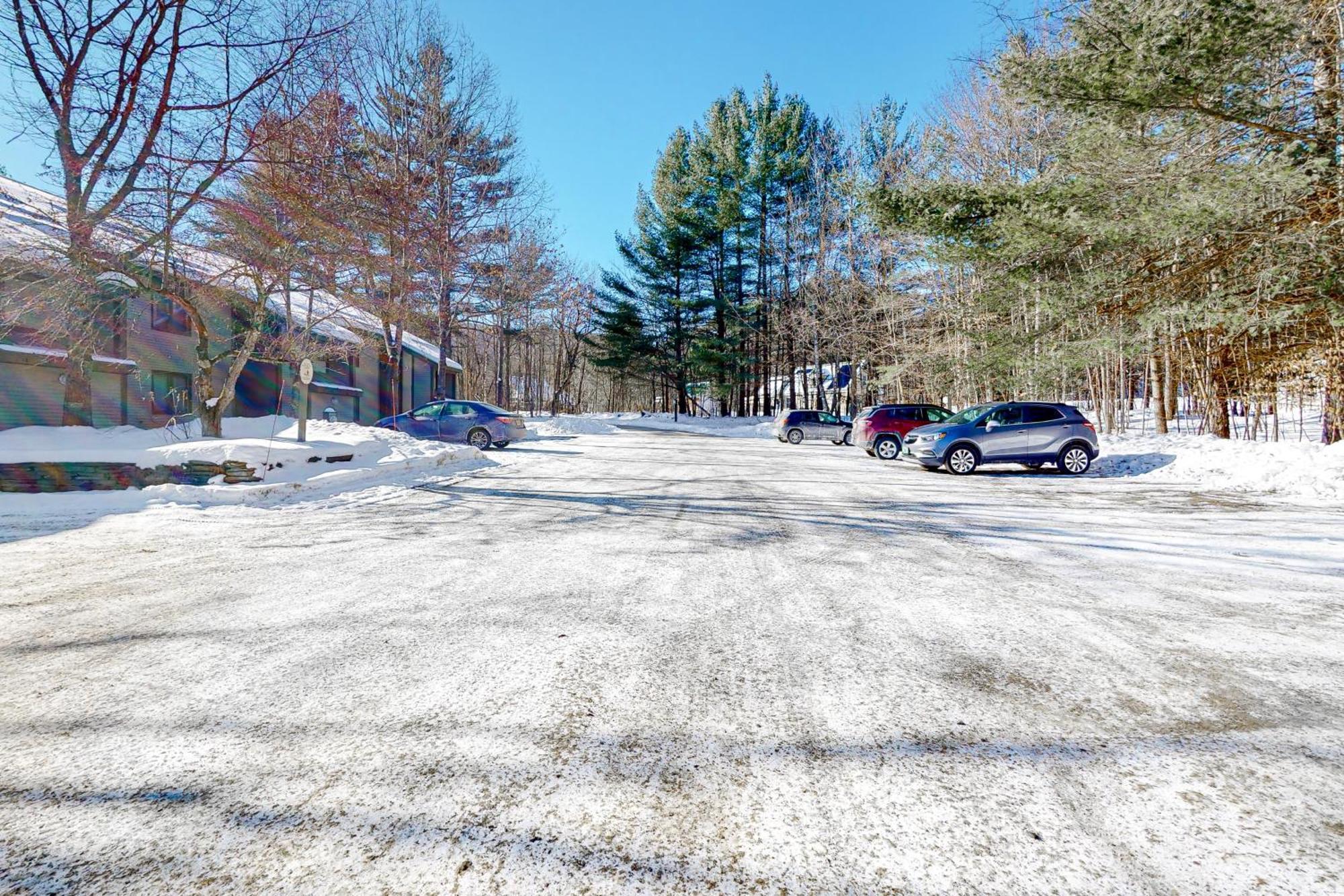 Mountain Breeze Getaway Condos Warren Room photo