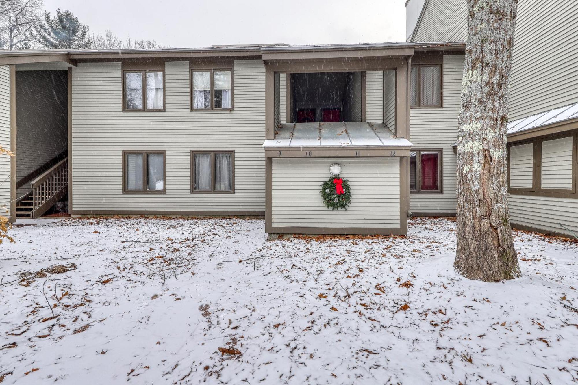 Mountain Breeze Getaway Condos Warren Room photo