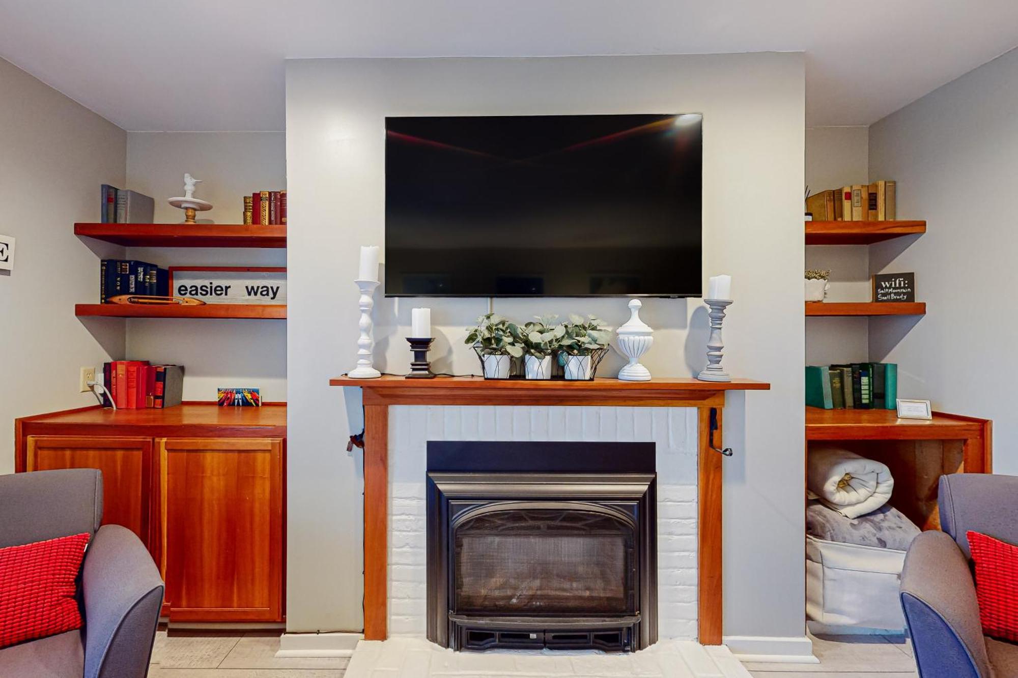 Mountain Breeze Getaway Condos Warren Room photo