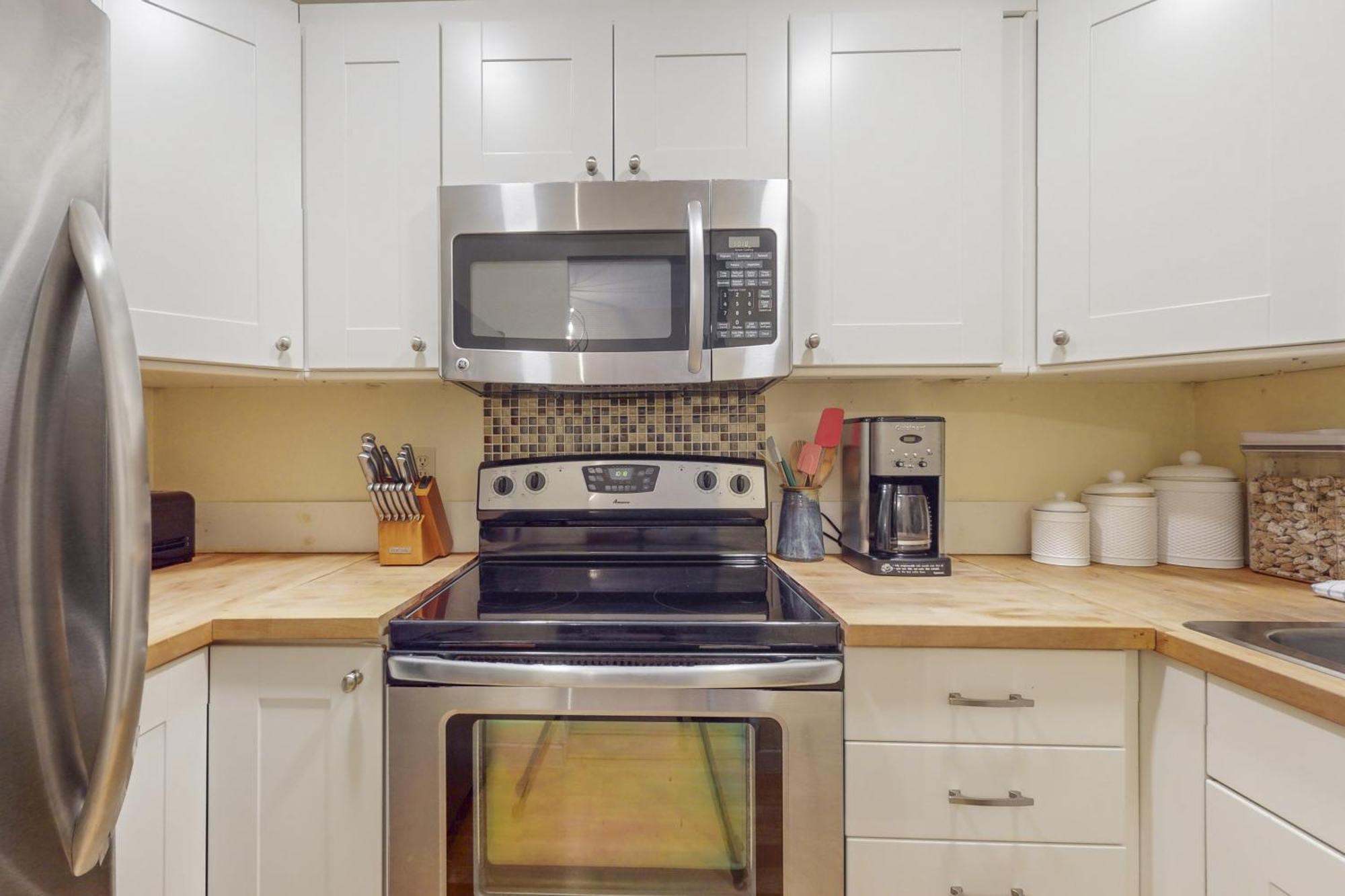 Mountain Breeze Getaway Condos Warren Room photo
